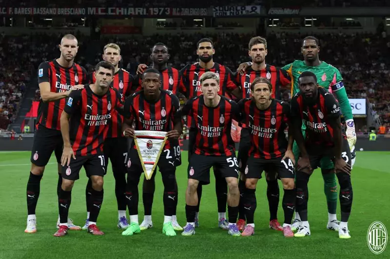 هدف متأخر ينقذ ميلان من الخسارة أمام بيزا