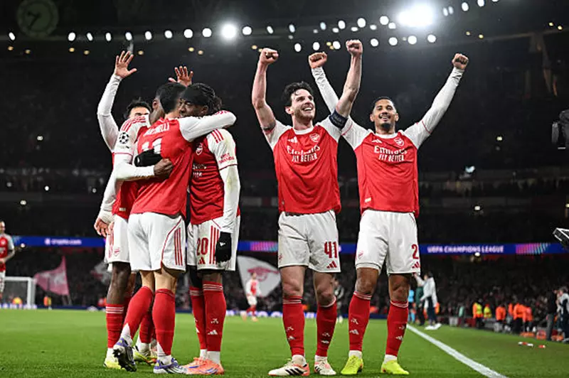 أرسنال يحلق في صدارة جدول ترتيب دوري أبطال أوروبا